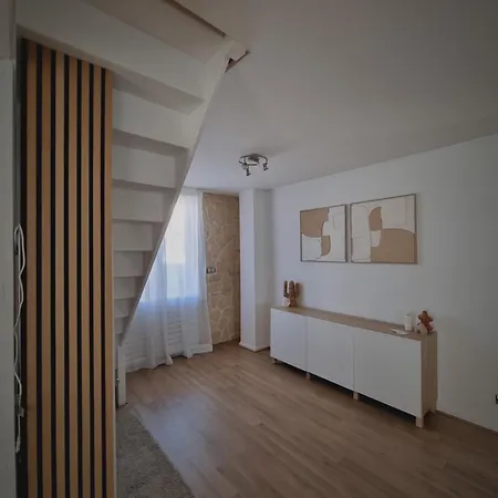 Villa Maison Individuelle Avec Sa Piscine Privée *