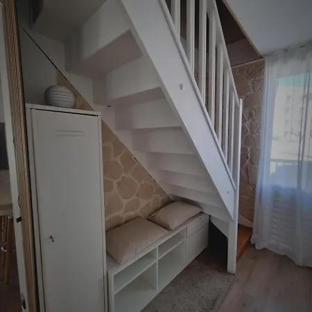 Maison Individuelle Avec Sa Piscine Et Son Jacuzzi Prives Villa *
