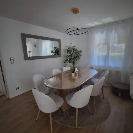 Maison Individuelle Avec Sa Piscine Et Son Jacuzzi Prives Villa