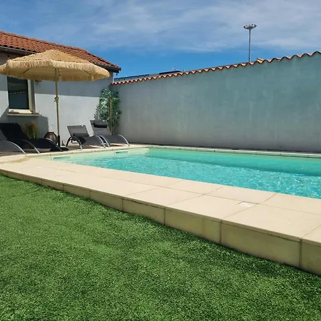 Villa Maison Individuelle Avec Sa Piscine Et Son Jacuzzi Prives *